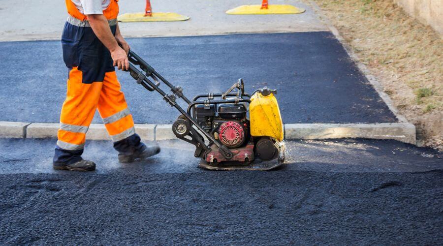 Professional gutter cleaning in Springvale, ME